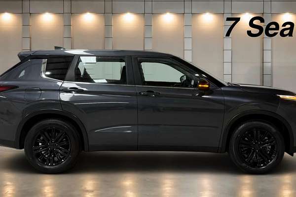 2024 Mitsubishi Outlander ES ZM