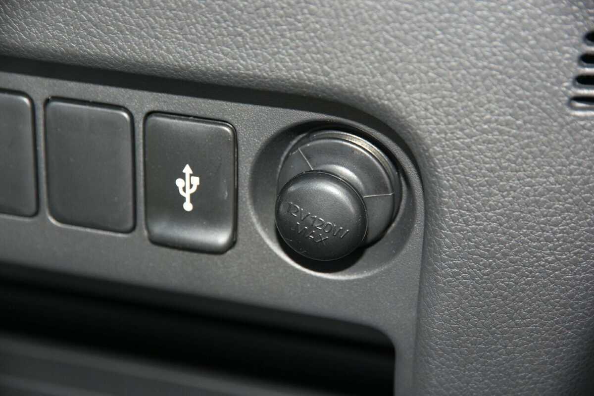 2023 Mitsubishi Triton GLX MR