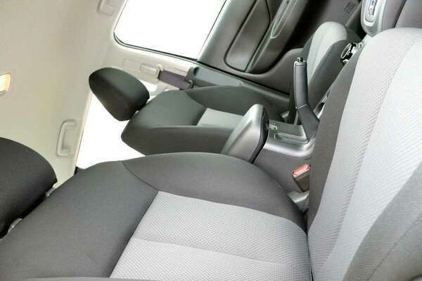 2023 Mitsubishi Triton GLX MR