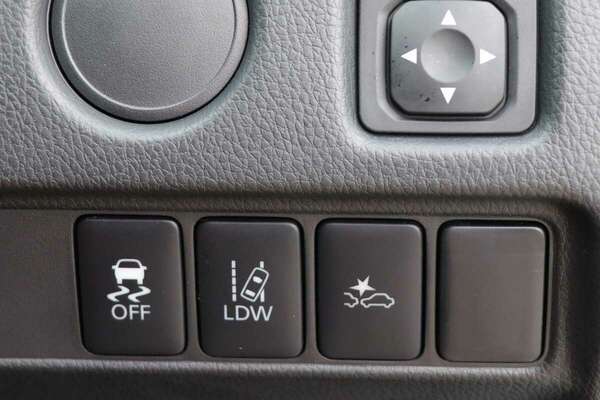 2023 Mitsubishi Triton GLX MR
