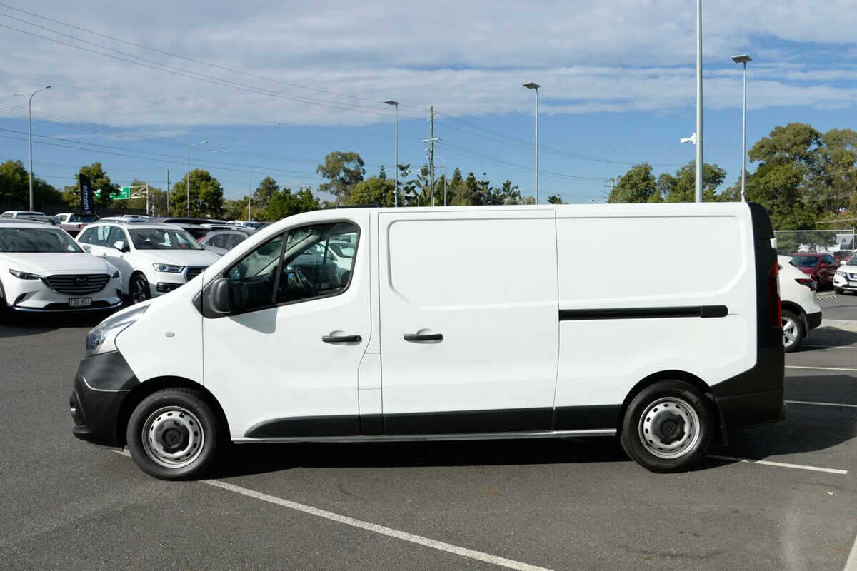 2020 Mitsubishi Express GLX SN