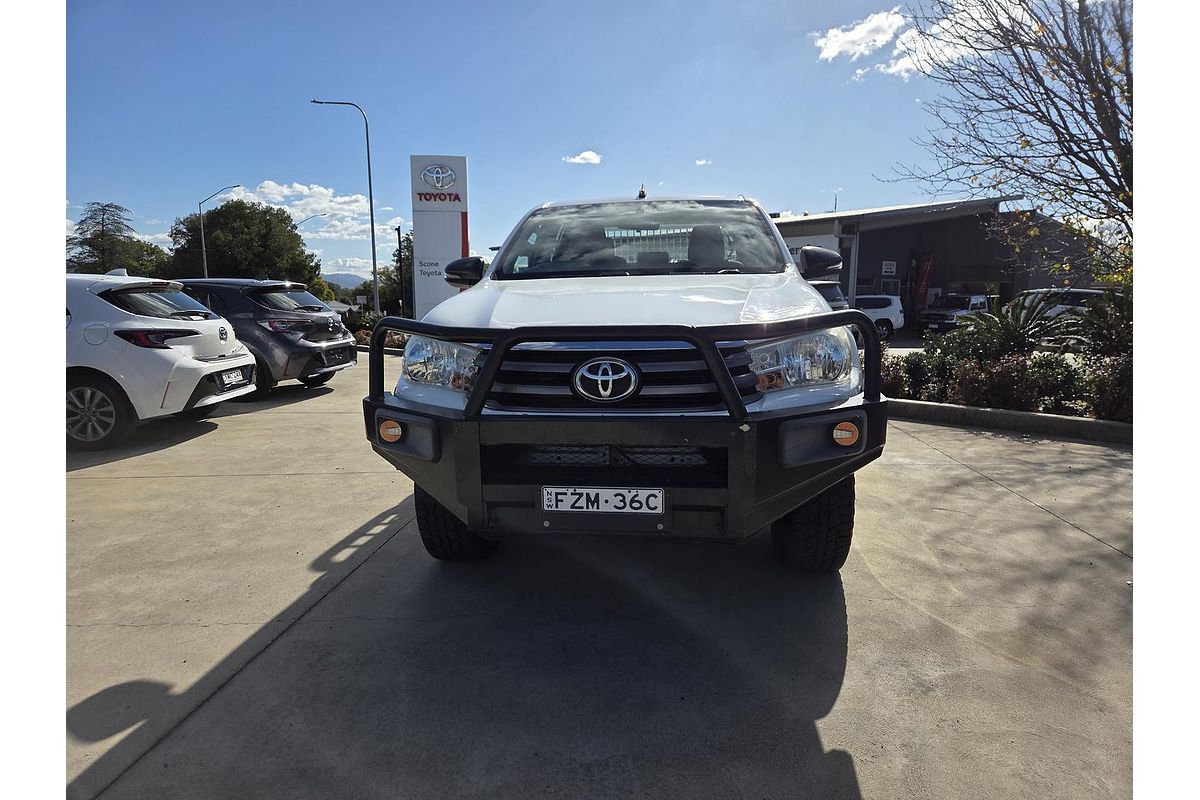 2017 Toyota Hilux SR GUN126R 4X4