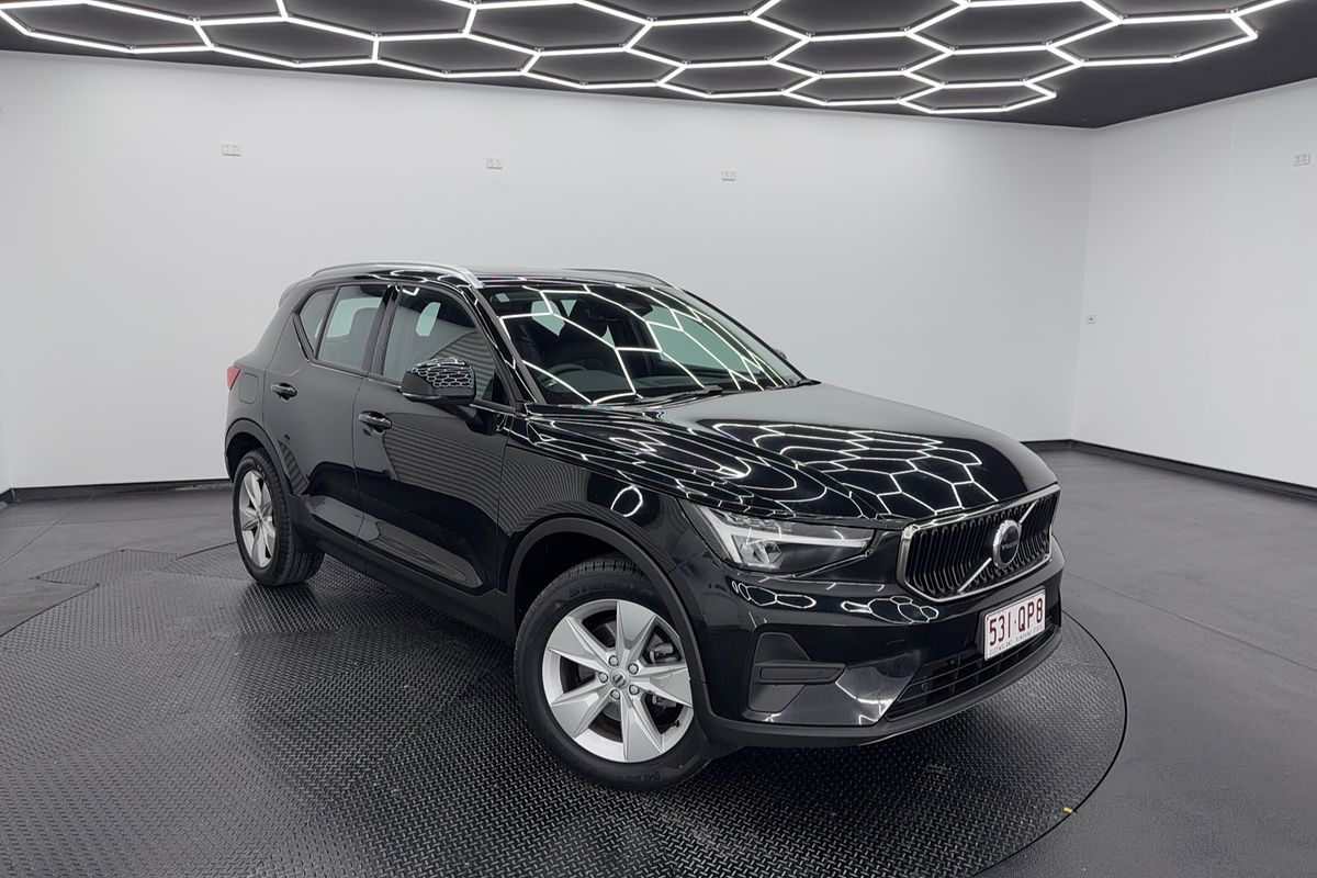 2022 Volvo XC40 Plus B4