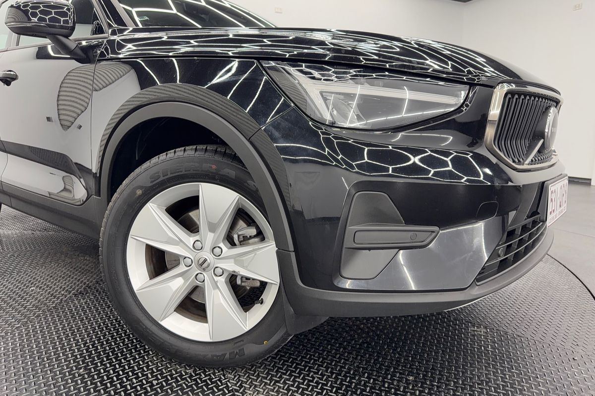 2022 Volvo XC40 Plus B4