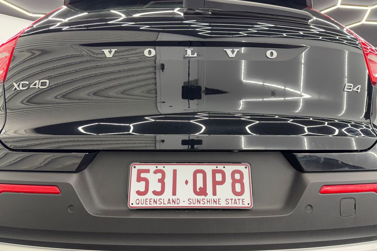 2022 Volvo XC40 Plus B4