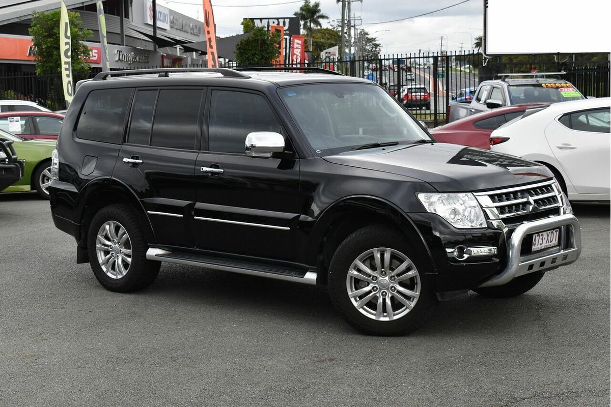 2017 Mitsubishi Pajero Exceed NX