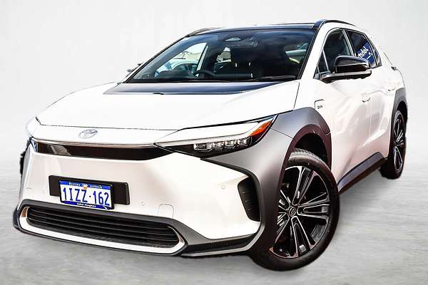 2025 Toyota bZ4X YEAM15R