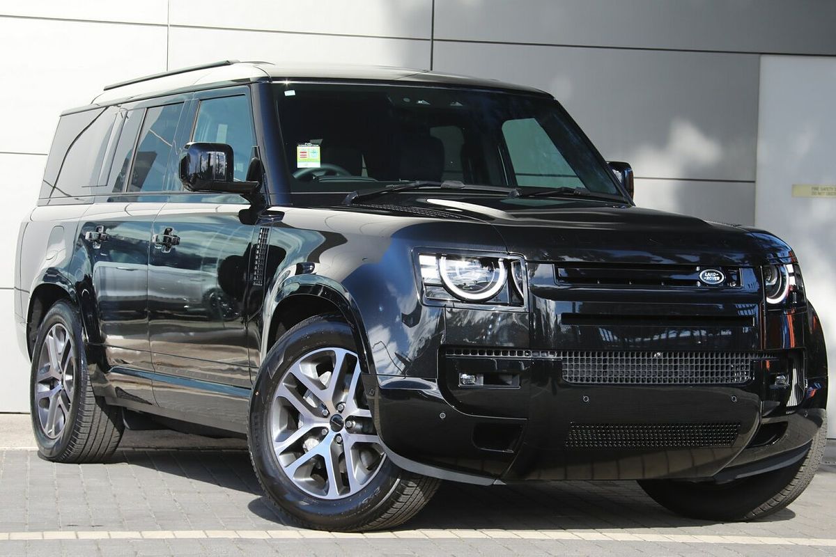 2025 Land Rover Defender 130 D350 X-Dynamic SE L663