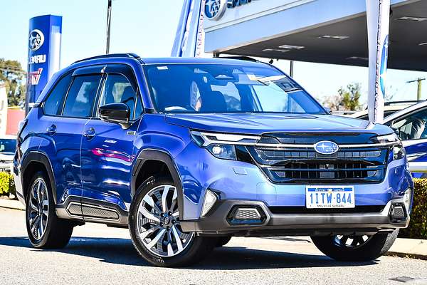 2025 Subaru Forester Hybrid Touring S6