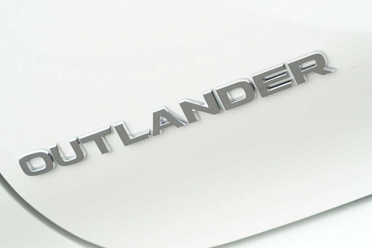 2023 Mitsubishi Outlander ES 2WD ZM MY23