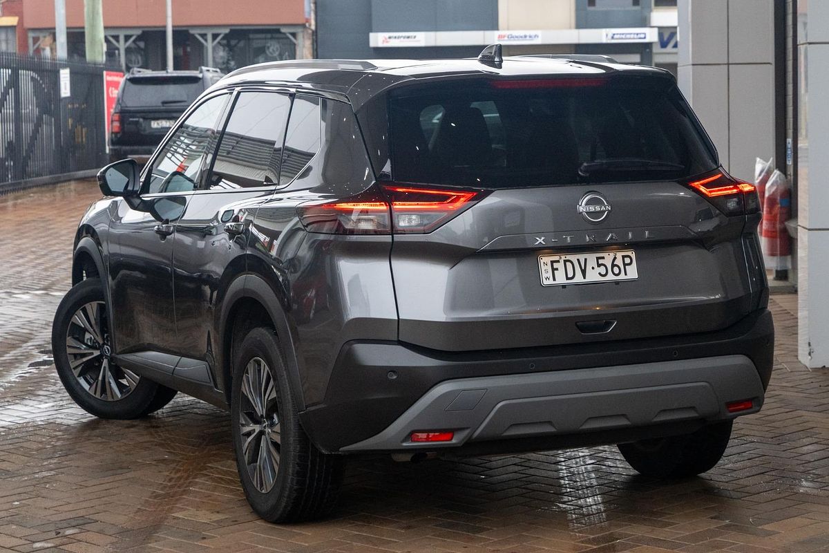 2023 Nissan X-TRAIL ST-L T33