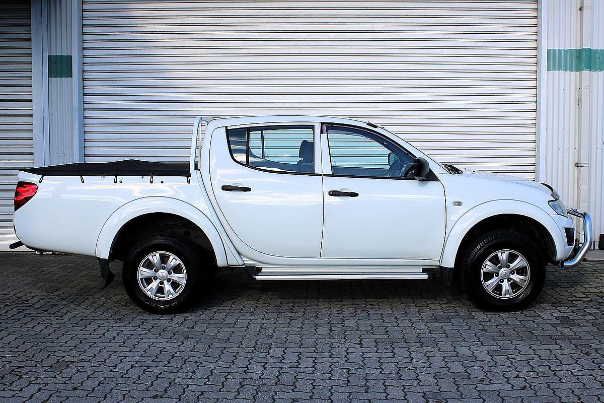 2015 Mitsubishi Triton GLX MN 4X4