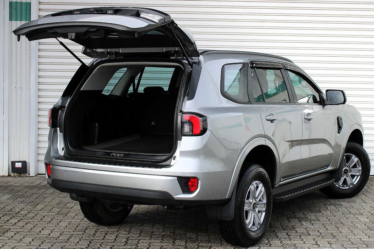 2025 Ford Everest Ambiente 2.0L