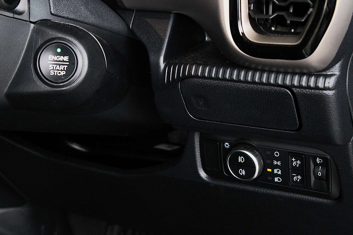 2025 Ford Everest Ambiente 2.0L