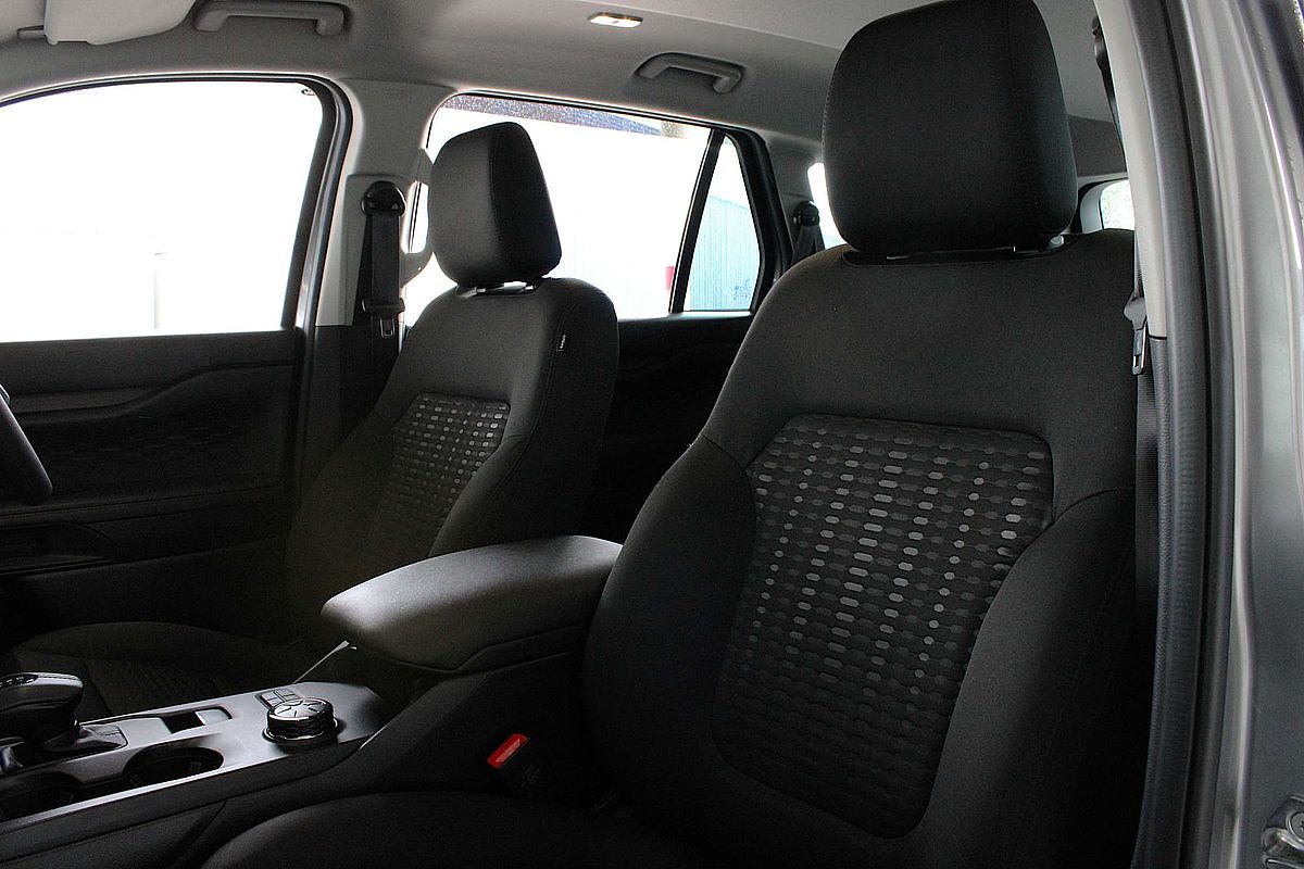 2025 Ford Everest Ambiente 2.0L