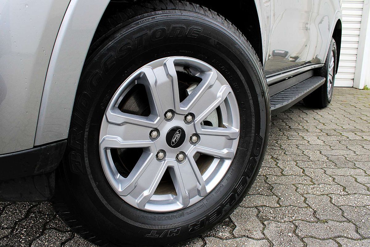 2025 Ford Everest Ambiente 2.0L