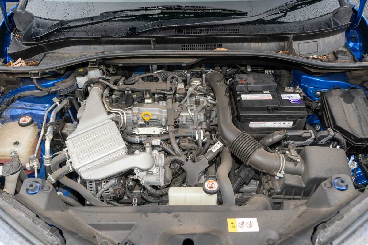 2018 Toyota C-HR  NGX10R