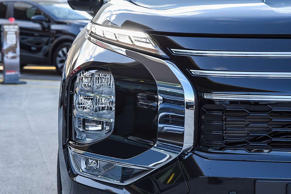 2025 Mitsubishi Outlander Exceed Tourer ZM thumb-3