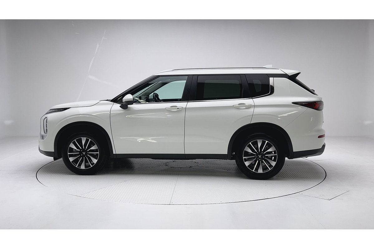 2026 Mitsubishi Outlander LS ZM
