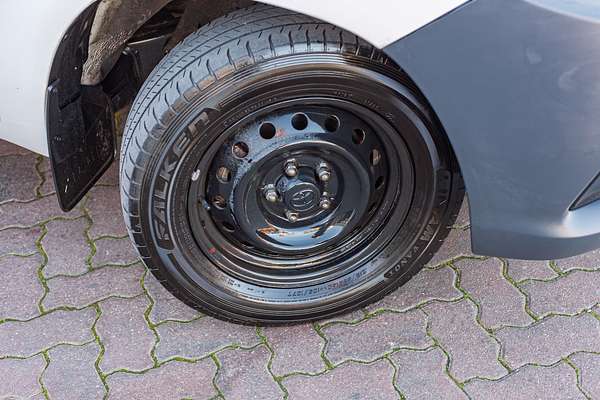 2021 Toyota Hilux Workmate TGN121R Rear Wheel Drive thumb-3