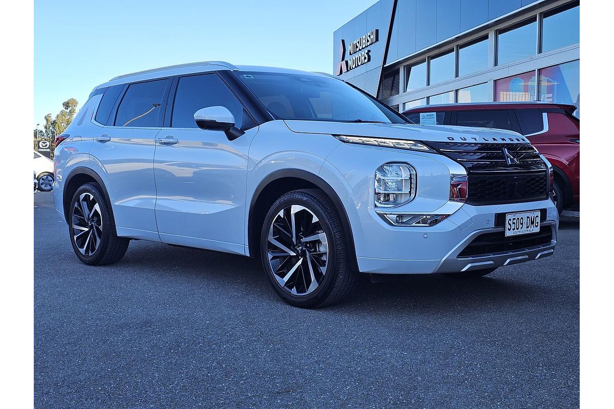 2023 Mitsubishi Outlander Exceed ZM