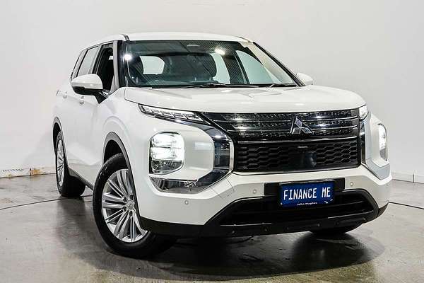 2024 Mitsubishi Outlander ES ZM