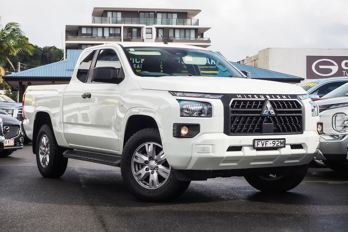 2024 Mitsubishi Triton GLX+ MV 4X4