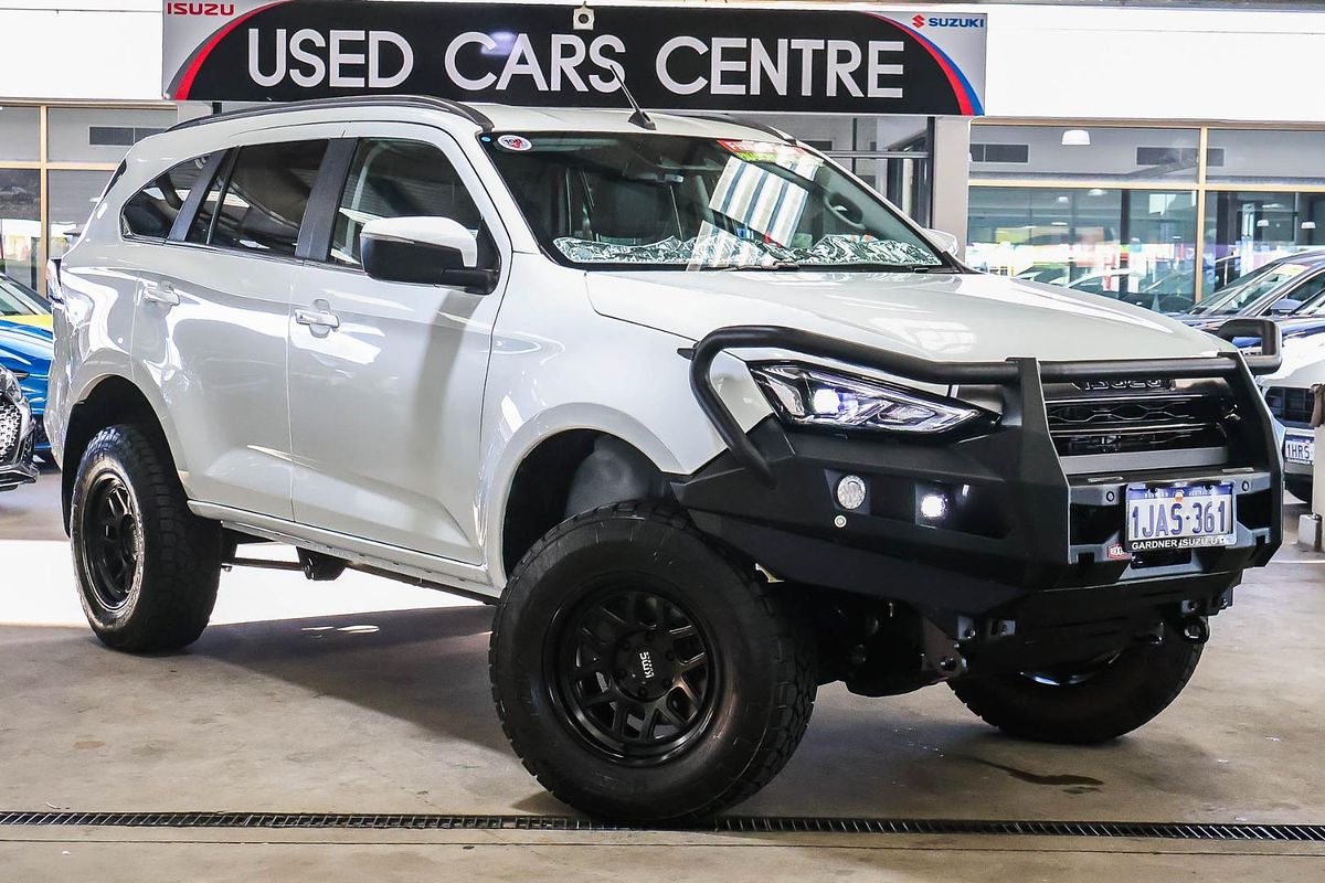 2024 Isuzu MU-X LS-T