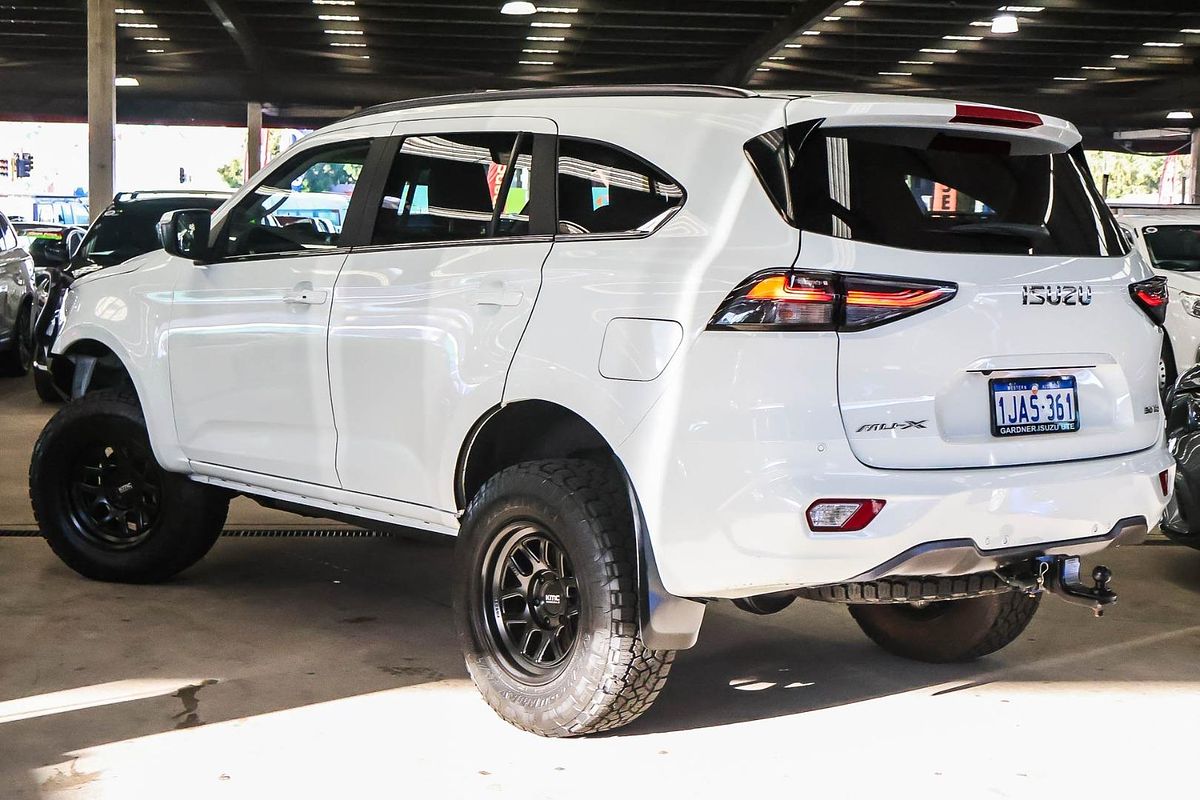 2024 Isuzu MU-X LS-T