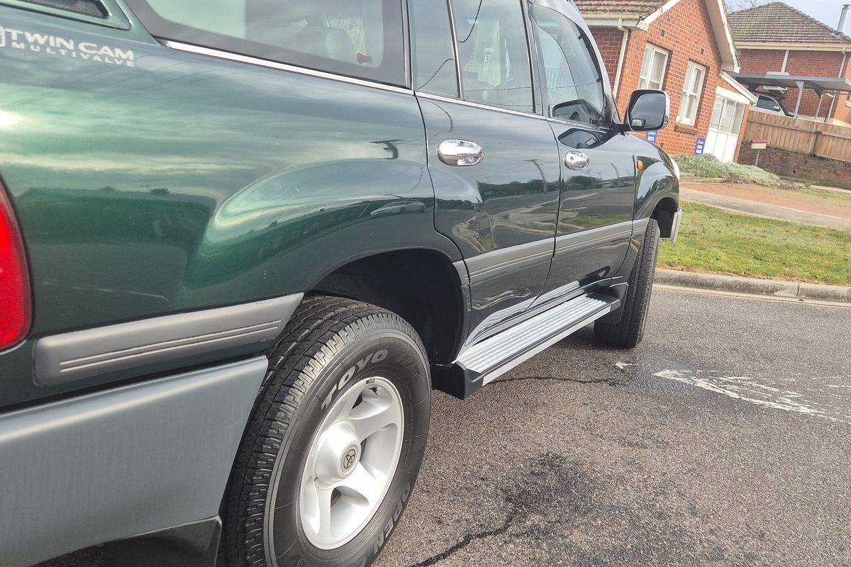 2002 Toyota LC100 GXL Automatic Wagon 4.5L Petrol