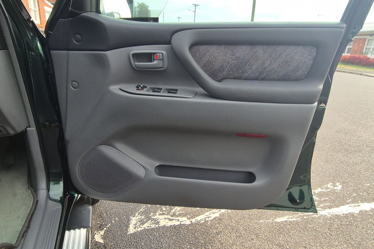 2002 Toyota LC100 GXL Automatic Wagon 4.5L Petrol