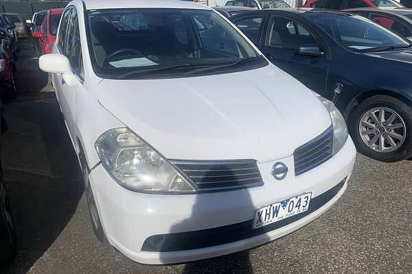2009 Nissan Tiida ST C11