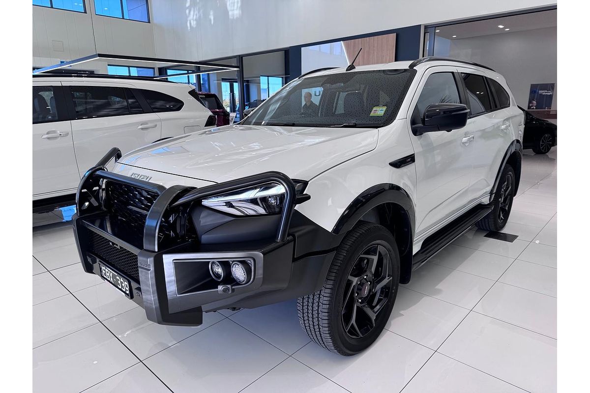 2026 Isuzu MU-X X-TERRAIN