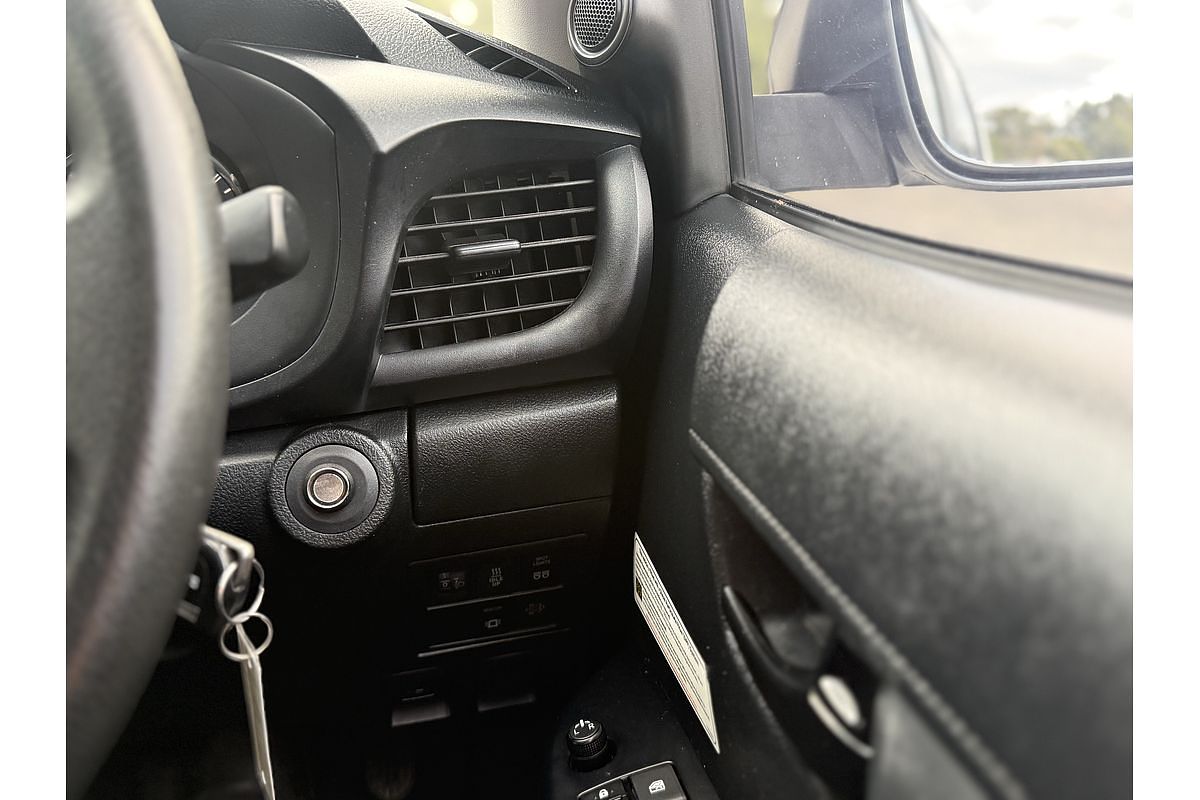 2021 Toyota Hilux SR GUN126R 4X4