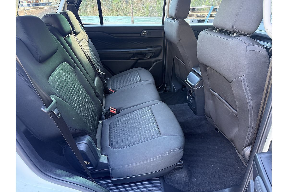 2025 Ford Everest Ambiente 2.0L