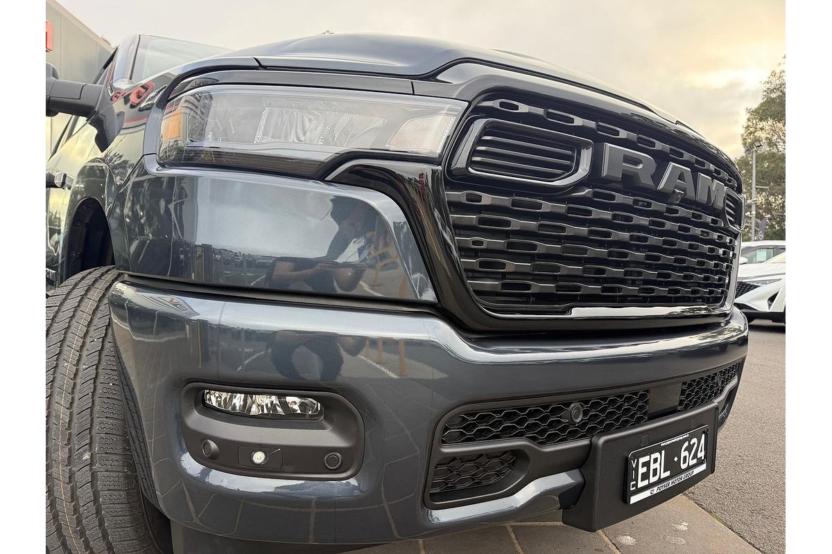 2026 RAM 1500 Express Black Edition Hurricane SO DT 4X4 SWB
