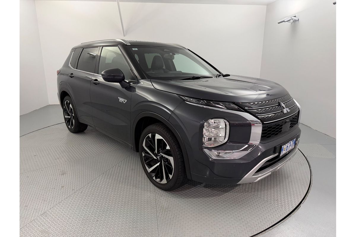 2024 Mitsubishi Outlander PHEV Exceed Tourer ZM