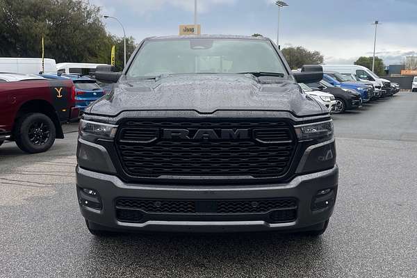 2026 RAM 1500 Express Black Edition Hurricane SO DT 4X4 SWB
