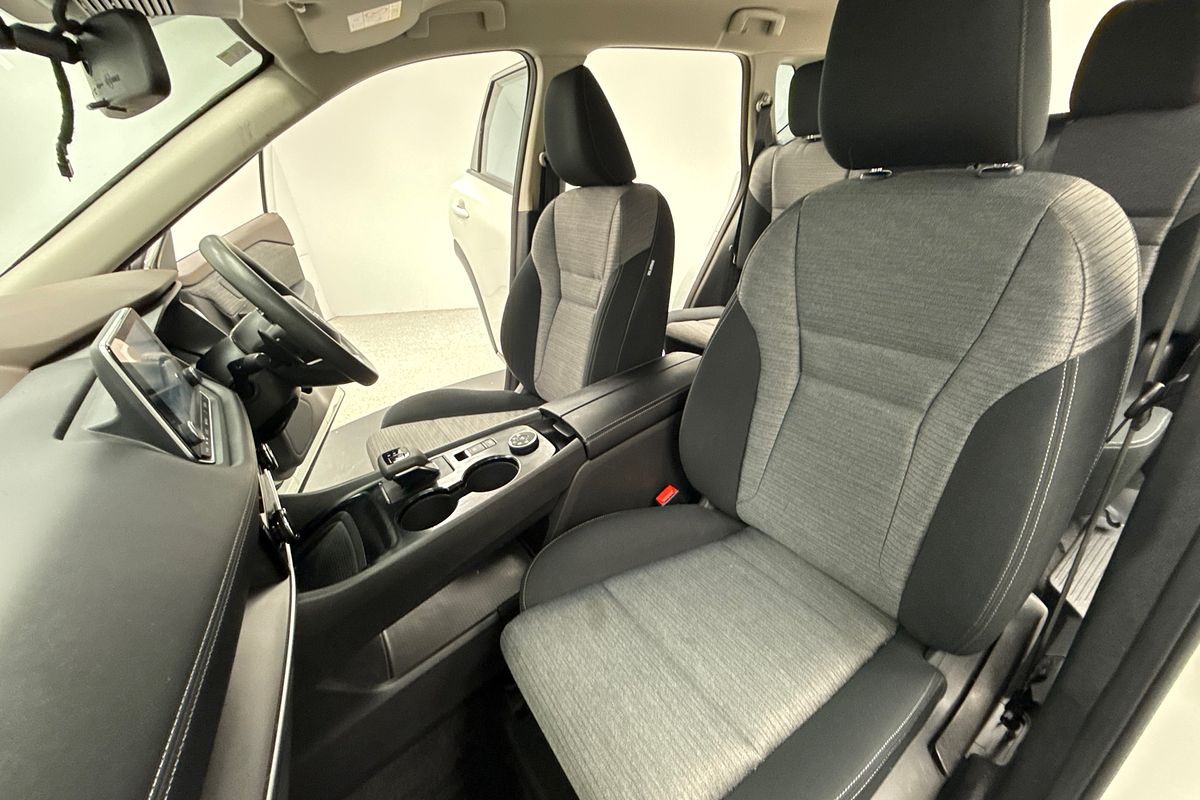 2023 Nissan X-TRAIL ST T33
