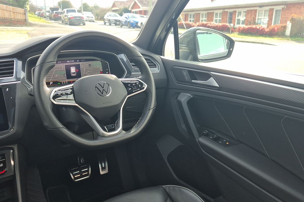 MY23 Volkswagen Tiguan Allspace 162TSI R-Line 7 Speed DSG (BJ25TTR/23)