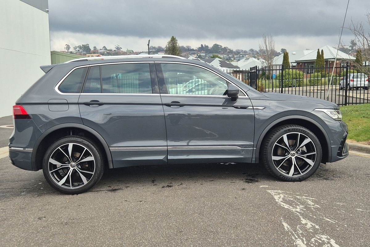 MY23 Volkswagen Tiguan Allspace 162TSI R-Line 7 Speed DSG (BJ25TTR/23)