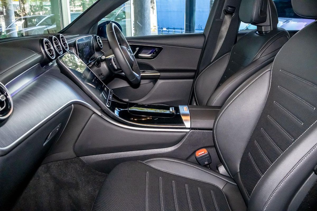X254 804MY GLC300 WAG 9G 9sp 2 0T/17kW