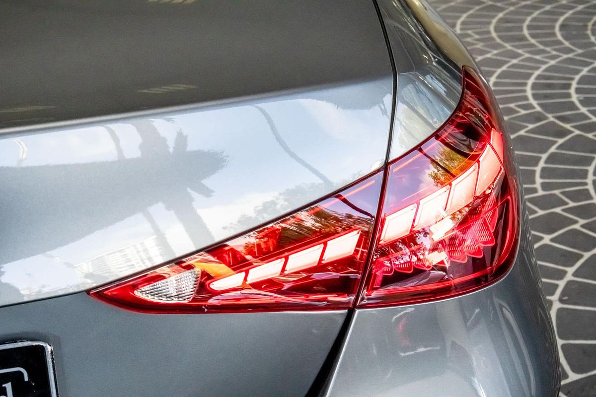 W206 803+053MY C300 SED 4dr 9G 9sp 2.0T/15kW