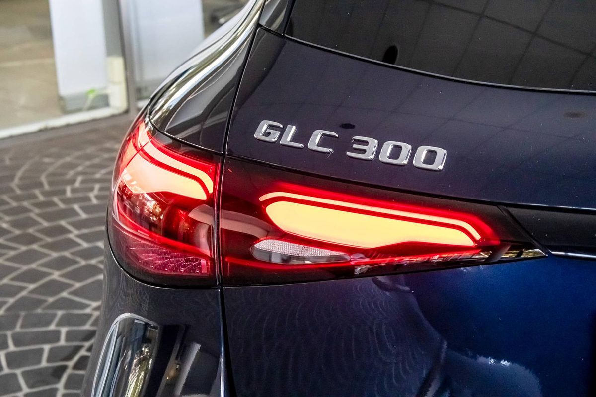 X254 804MY GLC300 WAG 9G 9sp 2 0T/17kW