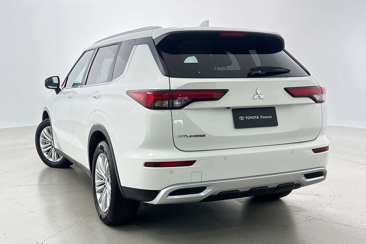 2023 Mitsubishi Outlander LS ZM