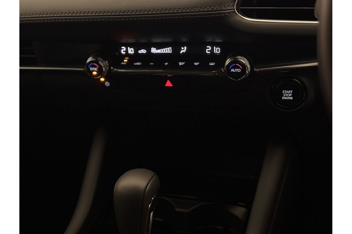 MAZDA3 R 6AUTO HATCH G20 EVOLVE
