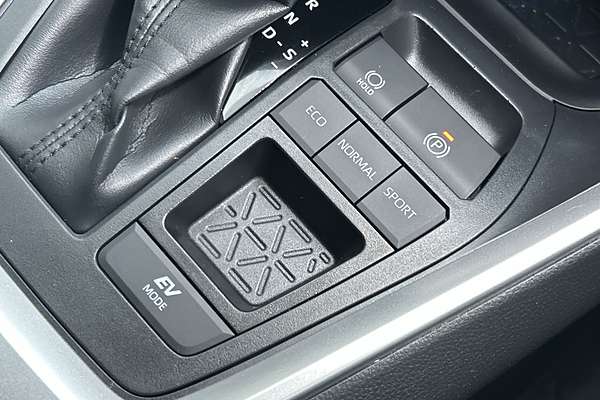 2024 Toyota RAV4 XSE AXAH52R thumb-14