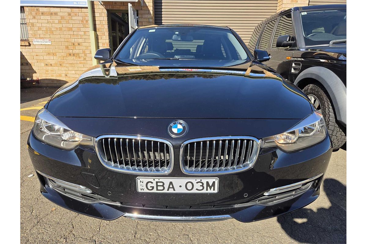2013 BMW 3 Series 320i F30