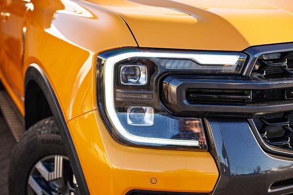 2025 Ford Ranger PHEV Wildtrak 4X4 2.3L thumb-1