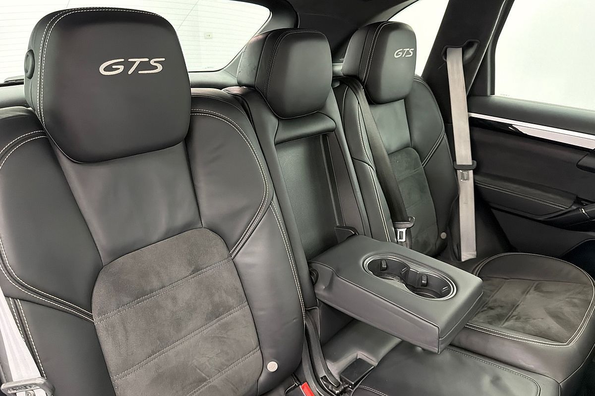 2016 Porsche Cayenne GTS 92A